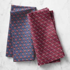 AERIN Small Block Print Napkins, Set of 4 - Plum Floral 7 AERIN Small Block Print Napkins, Set of 4 - Plum Floral -TABLETOP BAR STORE aerin small block print napkin 202231 0003 aerin small block print napkins set of 4 1 z