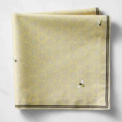 Bee Napkins, Set of 4 -TABLETOP BAR STORE honeybee napkin 202229 0380 bee napkins set of 4 z