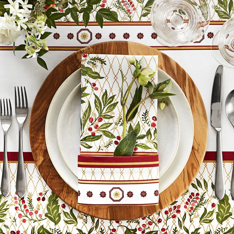 Noel Floral Napkins, Set of 4 4 Noel Floral Napkins, Set of 4 - Image 2