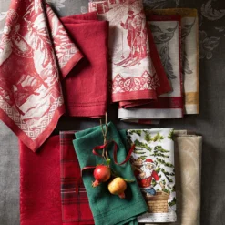 Classic Tartan Napkins, Set of 4 22 Classic Tartan Napkins, Set of 4 -TABLETOP BAR STORE tartan plaid napkin 202214 0047 classic tartan napkins set of 4 z