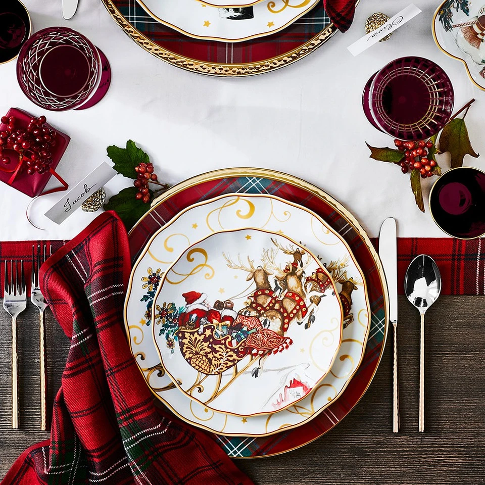 Classic Tartan Napkins, Set of 4 8 Classic Tartan Napkins, Set of 4 - Image 6