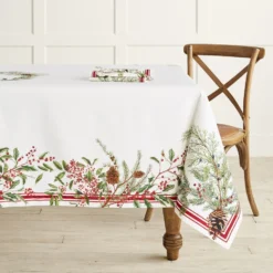 Woodland Berry Napkins, Set of 4 -TABLETOP BAR STORE woodland berry napkins 202214 0071 woodland berry napkins set of 4 z